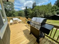 NEW Modern Catskills Cabin w/ HOT TUB & views