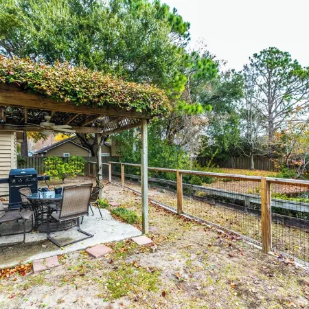 Ranch near beaches, downtown, Shem Creek, Old Village