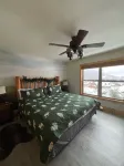 Luxury cabin with a million dollar view and hot tub