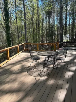 Cozy Kerr Lake waterfront home with private boat dock.