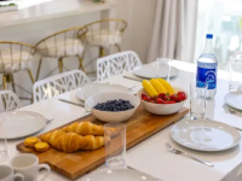 Resort_Pool_Spa with Mt Views-Arcade-Games at Desert Heath コーチェラのホテル