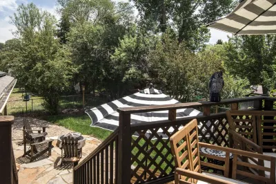 Home Away From Home, backyard Oasis, walk to dwtn, Hot Tub, 25mi. to Aspen Hotel in zona Thunder River Theatre Company