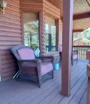 In town home- above the 1880 train.  Walk to Main St!— recently updated! Hotels in Hill City