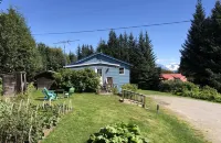 Historic HomeComfort, Convenience, and Views!