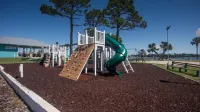 VO Resort: w/golf cart, beach/bay access, boat dock, fish pier, mini golf & more