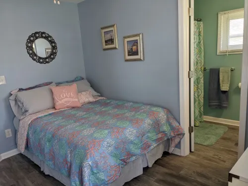 Lake Ontario 2 bedroom/2 bath - between Rochester and Niagara Falls