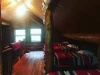 Quiet Lakeside log cabin with teaching/studio space available for retreats. Hotels in Itasca County