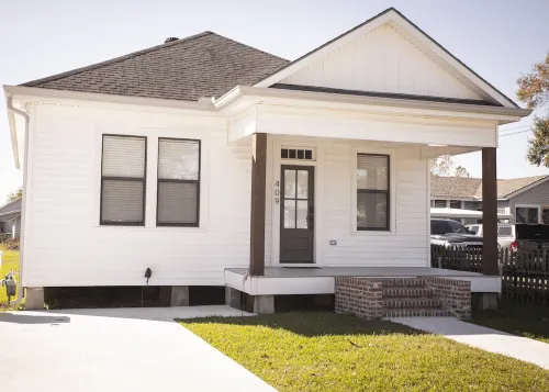 Charming Meets Modern 2-Bedroom Cottage
