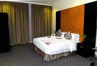 Art Suite Hotels near Al Rawabi