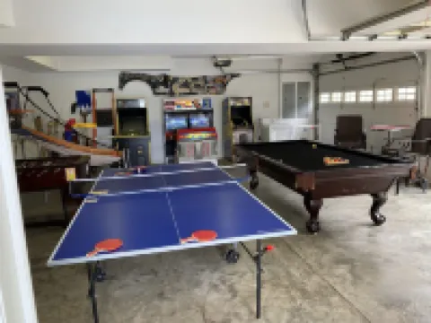 Luxury Lake House, Pool, Hot tub, Dock, Beach, Game room ,Boat Rental available スティール・クリークのホテル