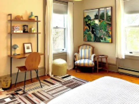 Mansion-on-the-hill elegance close to all the Hudson Valley has to offer. キングストンのホテル