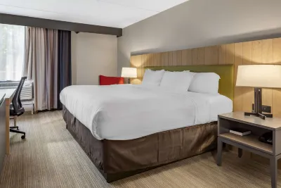 Comfort Inn & Suites Liverpool - Syracuse North Hotels in Salina