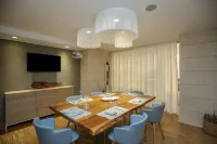 Hotel Vlora Priam, Affiliated by Melia