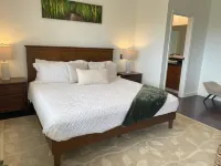 Private & Beautiful home on 1 acre close to airport, beach, & Kailua-Kona town