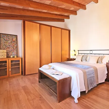 Ca Ses Nines: Beautiful Oasis in a Quiet Location, Swimming Pool, Wifi, Climate