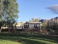 3BR/2BTH on the bank of Yellowstone River Hotels near Roosevelt Arch