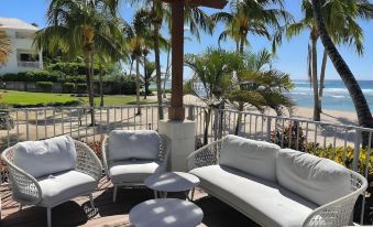 Coconut Court Beach Hotel