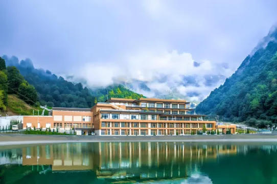 Qafqaz Tufandag Mountain Resort Hotel