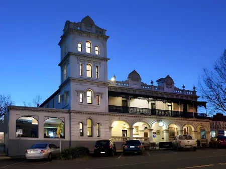 Yarra Valley Grand Hotel Отели рядом с достопримечательностью «Ярра Вэлли Рацинг»