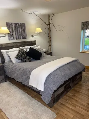 Escape to Birchwood Suite