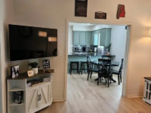 Cozy Retreat in Historic Northport Minutes to Bama Hotels in Northport