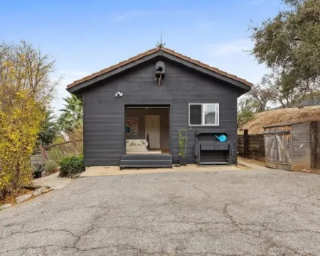 Topanga Secret Cottage Hotels in Topanga