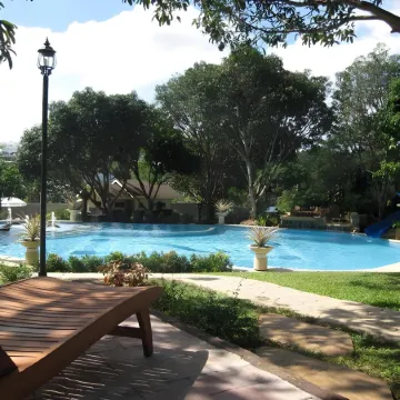 Pacific Waves Resort