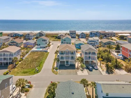 Til Next Time Pool w/Opt. Heat, Hot Tub, Tiki Bar, Elevator, Crow's Nest