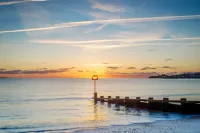 Lovely seaside chalet with just a 2 minute walk to the beach! Hotel a Swanage
