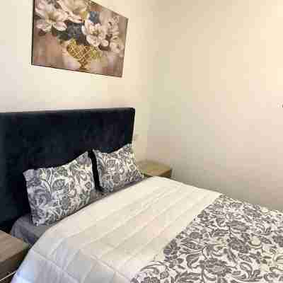 Cozy 1BR Retreat, Steps to Sand Others