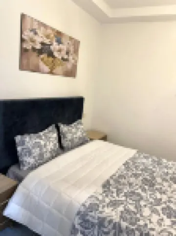 Cozy 1BR Retreat, Steps to Sand