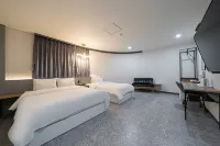 Hotel Lion