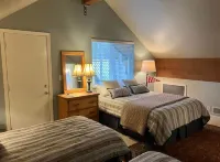 Family/Pet-Friendly Home in Soda Springs near Sugar Bowl, Truckee