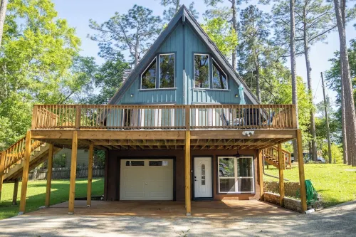 Puerto Chalet - on the bayou close to beach & downtown Ocean Springs!