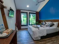 Beach Veli Hotels in Ukulhas
