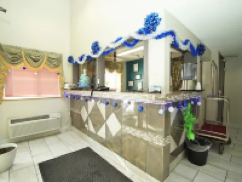 Faribault Hometown Inn & Suites Hotels in Faribault