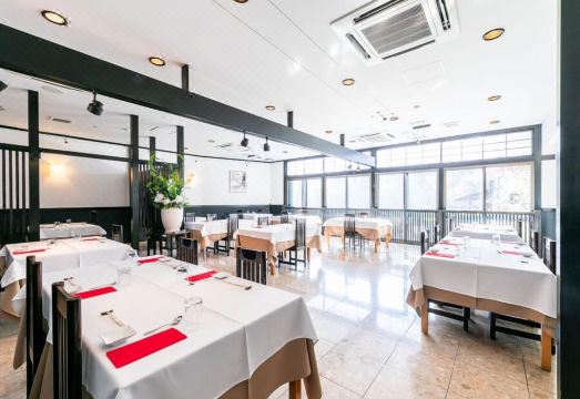 알베르고 유라쿠 식사