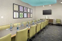 Holiday Inn Express & Suites NORTH BRUNSWICK by IHG Hotels in North Brunswick