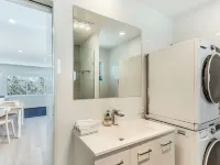 Relax on Marine Parade 2 BDR Apartment - 3-Star