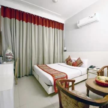Hotel Diamond Plaza Hotels near ISKCON Temple Chandigarh