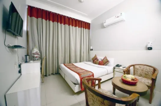 Hotel Diamond Plaza Hotels in 