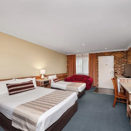 Sunseeker Motor Inn