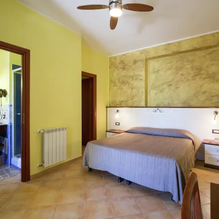 Sun-Drenched Estate Close to Sciacca Near the Beach