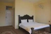 โรงแรมสวันส์ ฮุนซ่า