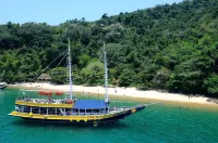 Pousada Entre Folhas Hotels in Paraty