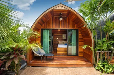 รูปภาพของทรอปิคอล ชาเลต์ 3 ห้องนอน พูลวิลล่า ป่าสัก 3