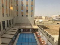 Ibis Yanbu Saudi Arabia - Kolam Renang