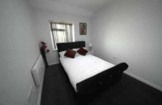 Telford - Apartment - Sleeps 5 - Flat 4 Hotels in 