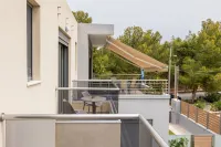 Park and Sea View Villa with Pool 2