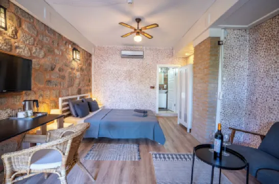 Attalos Suites Hotel Hotels near The Pergamon Museum